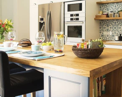 An image highlighting a kitchen mosaic tile design.
