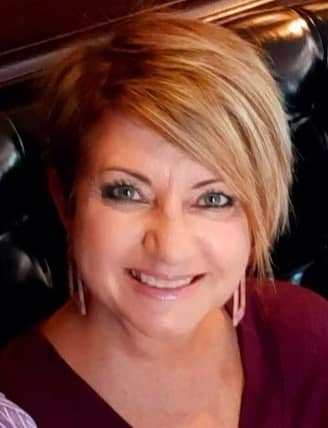 Vicki Gladstone headshot.
