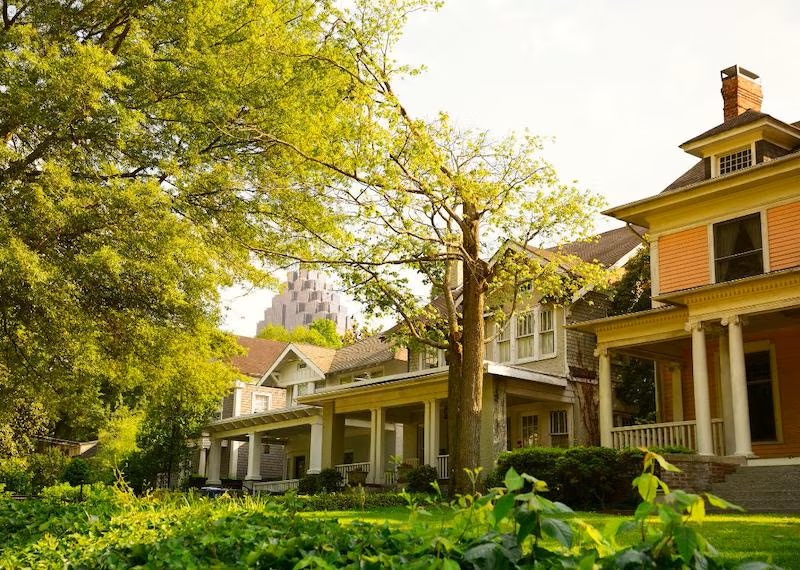 Large homes in Atlanta Georgia