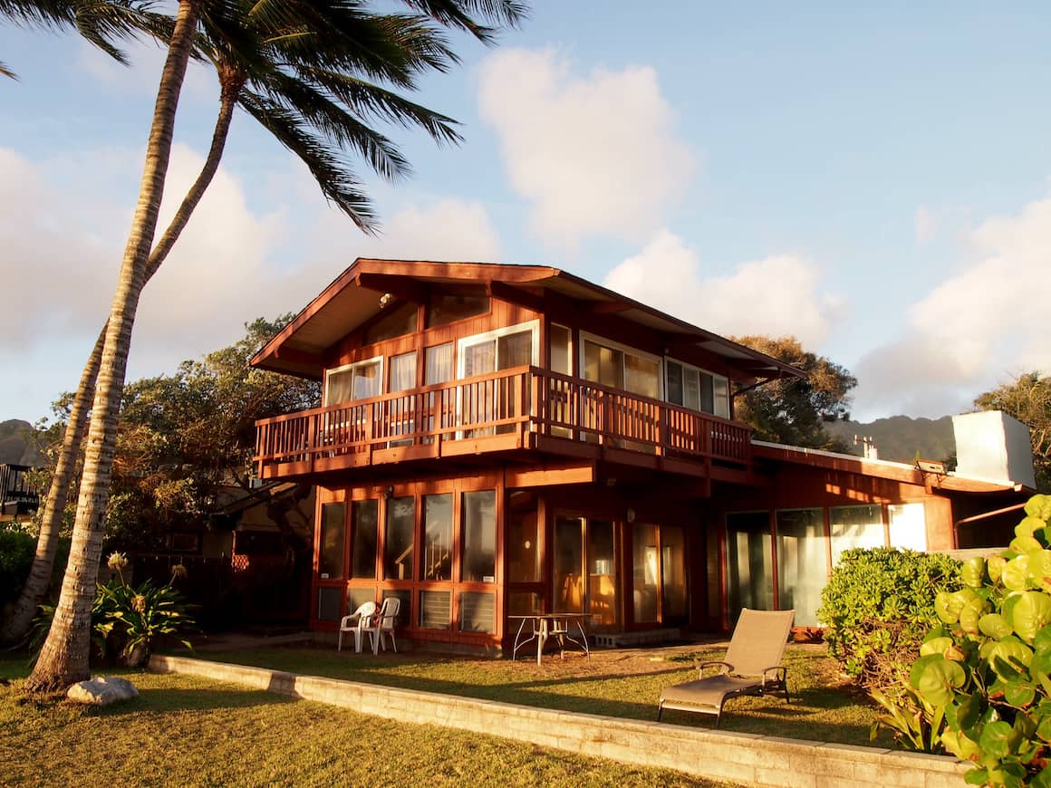 RHB Assets From IGX: Waimanalo beach house in Hawaii with ocean view