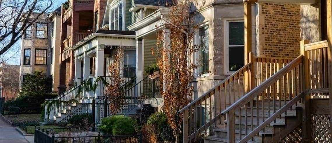 A row of homes in Andersonville, Chicago, showcasing a neighborhood or residential area.