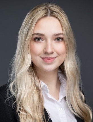 Isabel Lenzen headshot.
