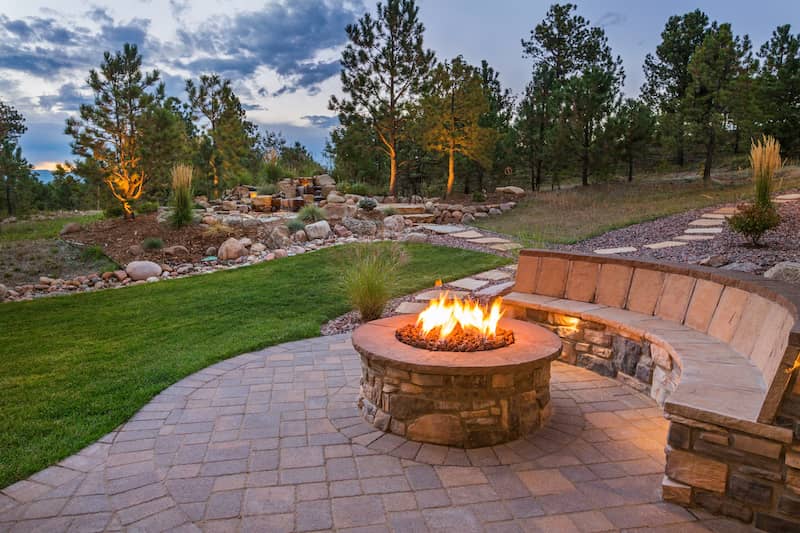 Circular fire pit