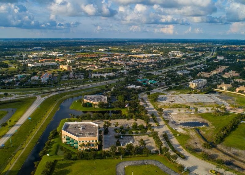 Port St. Lucie Florida skyline 