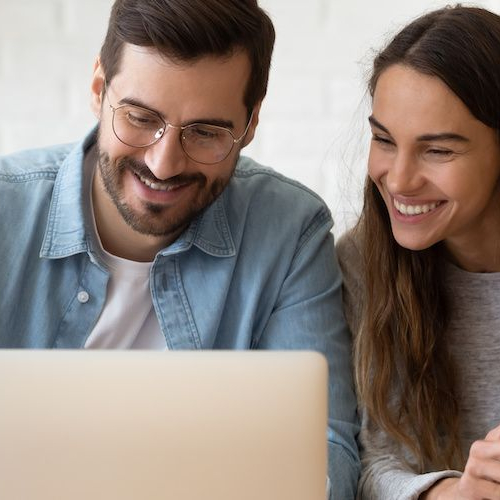 An image depicting an unmarried couple, potentially related to housing decisions or relationships.