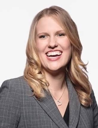 Beth Behling headshot.