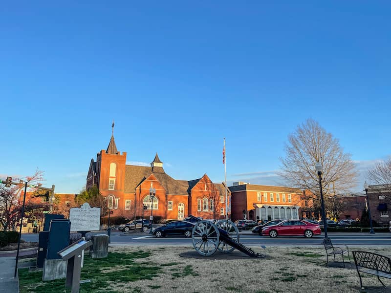 RHB Assets From IGX: Charming downtown street in Franklin, Tennessee with historic buildings.