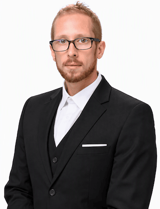 Robert Castellano headshot.