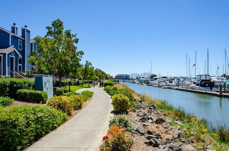 Footpath around the edge of Benicia Marina in California