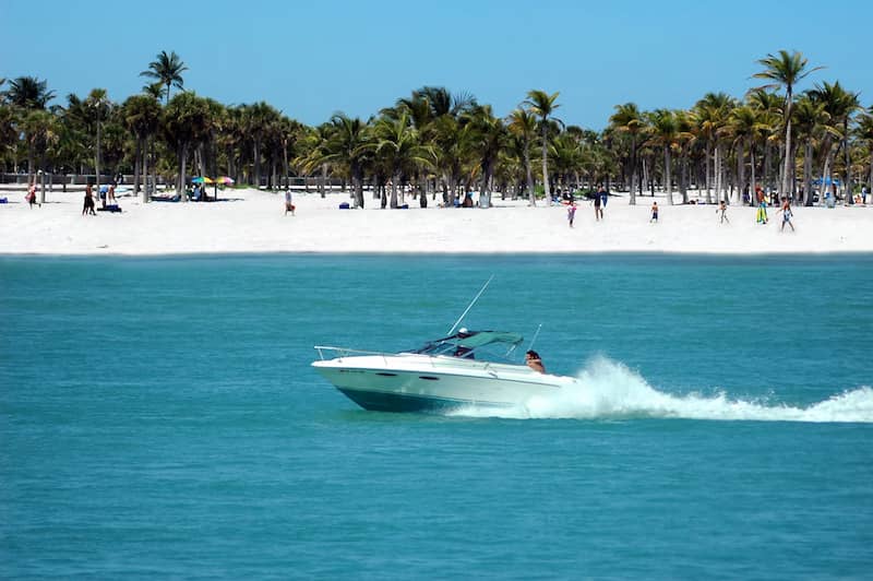 Beach in Miami Lakes with boat.