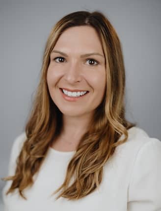 Laura Tiesler headshot.